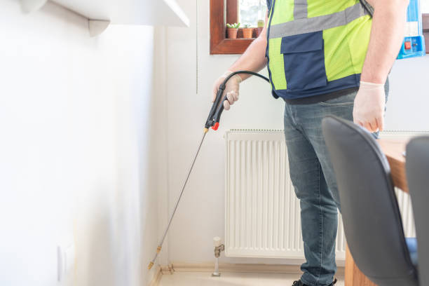 Best Commercial Pest Control Services  in Mount Vernon, AL